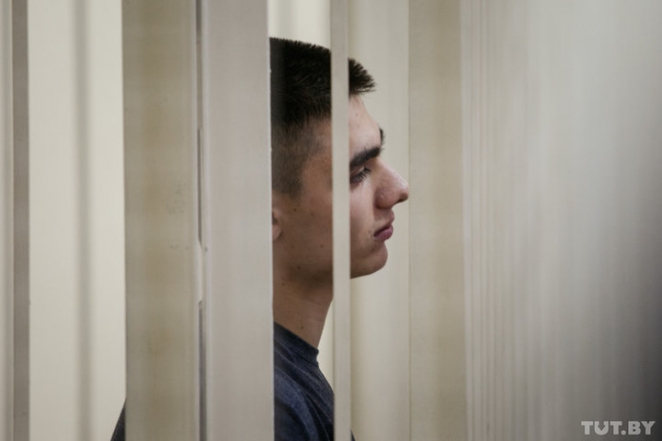 "Приказал облизать ершик для унитаза". Начался суд по делу о гибели рядового Коржича 