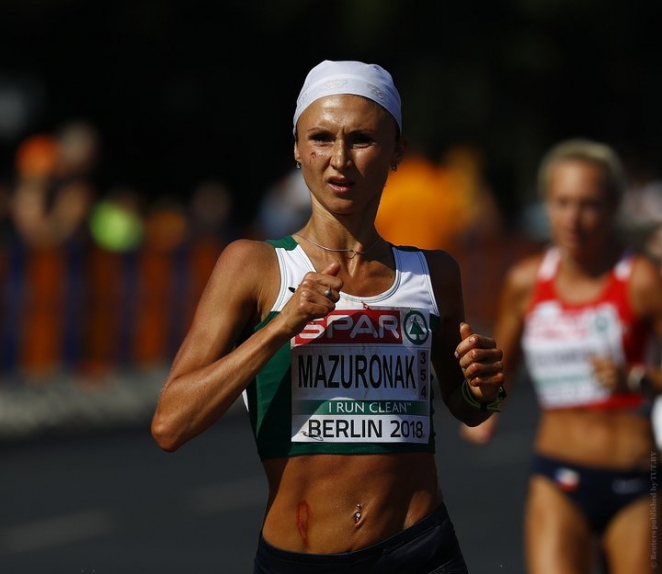 Истекающая кровью белоруска выиграла марафон на чемпионате Европы