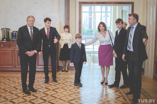 Семь фактов о новом премьер-министре Сергее Румасе