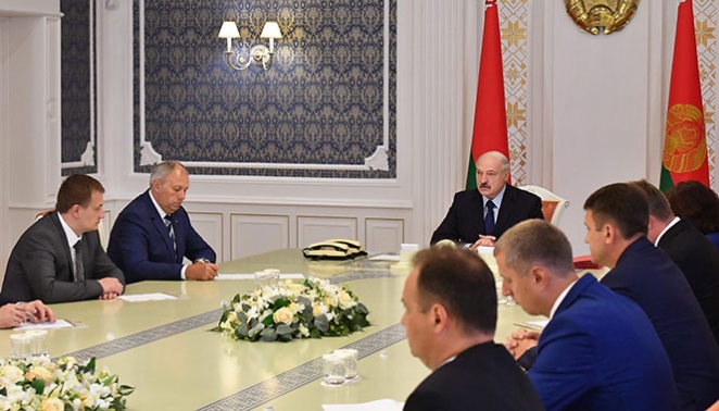 Лукашенко ответил на критические замечания в СМИ и интернете