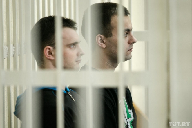 "У него был затвор, у меня — телефон". Суд допрашивает свидетелей по делу Коржича 