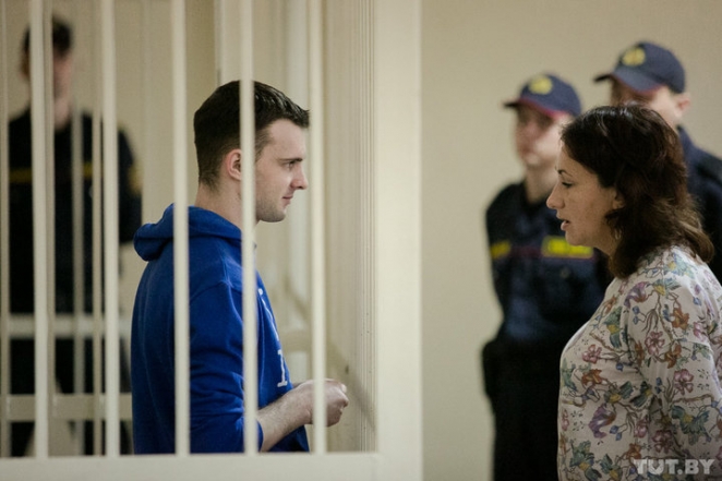 "Коржича отправляли в Минск к психиатру, но сказали, что здоров". В суде выступает командир роты 