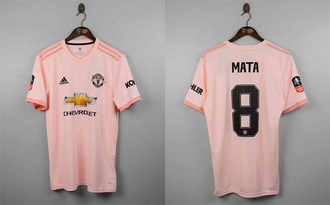 У "МЮ" будет розовая форма. И это не случайно