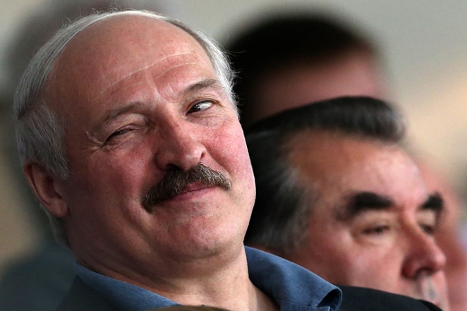 Кто этот месье с густыми усами? Парижанки оценили внешность Лукашенко по фото