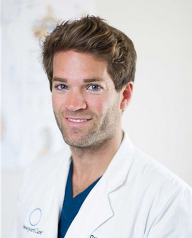 Хирург из реалити-шоу и его девушка изнасиловали сотни женщин под наркотиками