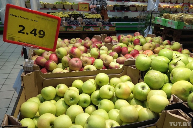 "Есть испанские, а наших нет". Почему торговые сети продают импортные яблоки, когда своих урожай