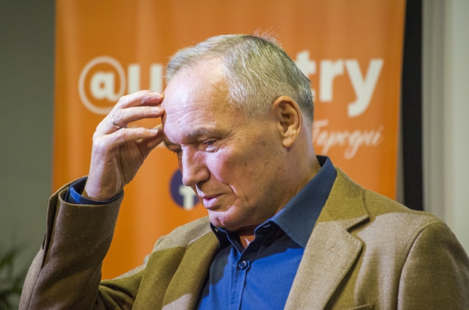 Владимир Некляев: Никто никому власть не отдаст и не передаст, пока Лукашенко жив