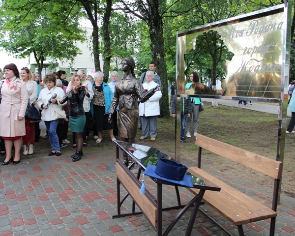 Начинал физруком, обвинялся в помощи сыну. 8 фактов о задержанном мэре Жодино Начинал физруком, обвинялся в помощи сыну. 8 фактов о задержанном мэре Жодино