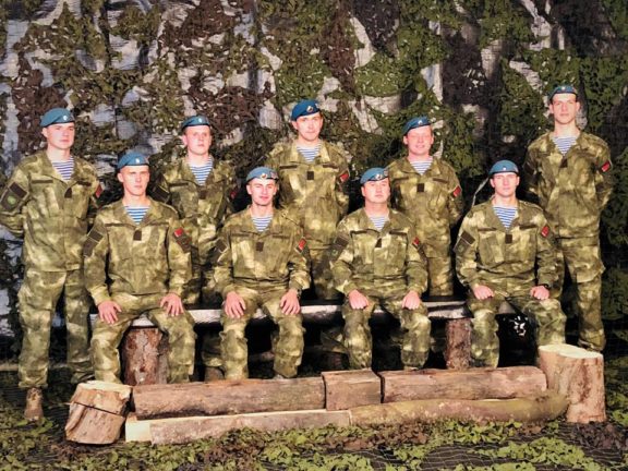 Belarusian paratroopers win military competition in UK