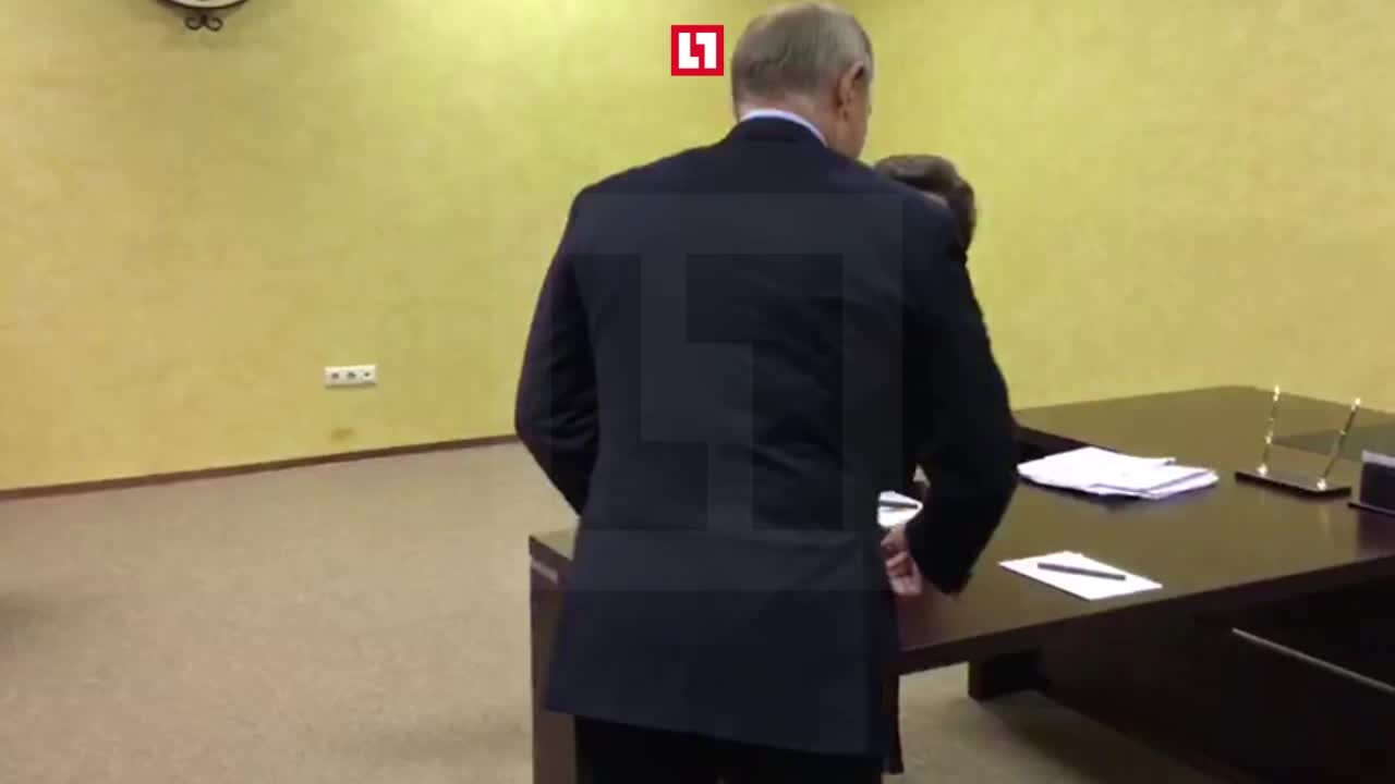 Путин пошутил над занявшей его кресло