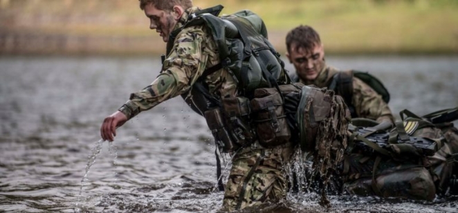 Belarusian paratroopers win military competition in UK