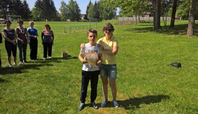 Директору школы под Минском не продлили контракт. На ее защиту стали родители и коллеги 