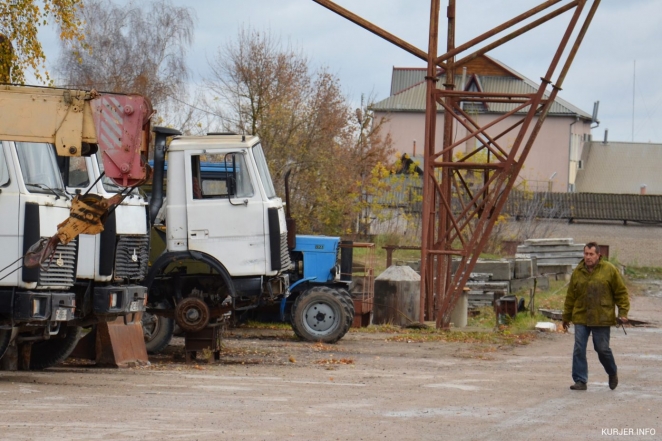Слуцкие рабочие массово вышли к исполкому