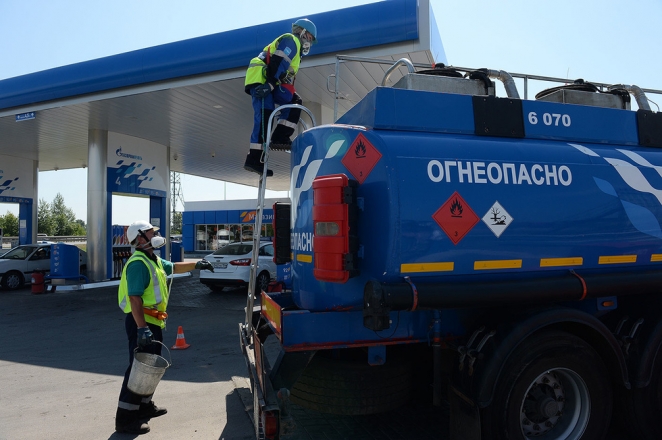 Бензин в зоне риска. Удастся ли сдержать рост цен на топливо