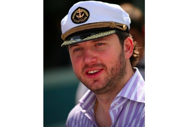 Запчасти для российских ракет поставляет девушка-визажист - скандальное расследование