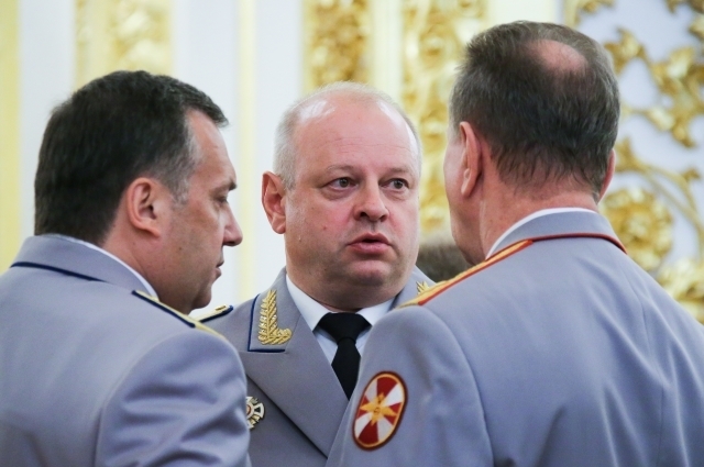 Как "личная гвардия" Путина построилась на Рублевке