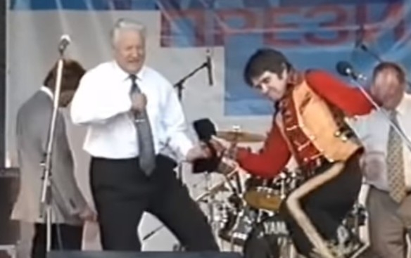 Президент назвал Пугачеву драной кошкой Президент назвал Пугачеву драной кошкой