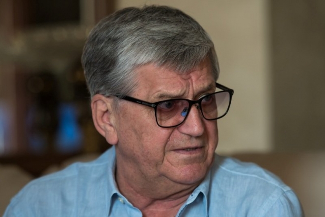 "Стер бы границу с Россией и посадил в центре Лукашенко"