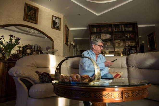 "Стер бы границу с Россией и посадил в центре Лукашенко"