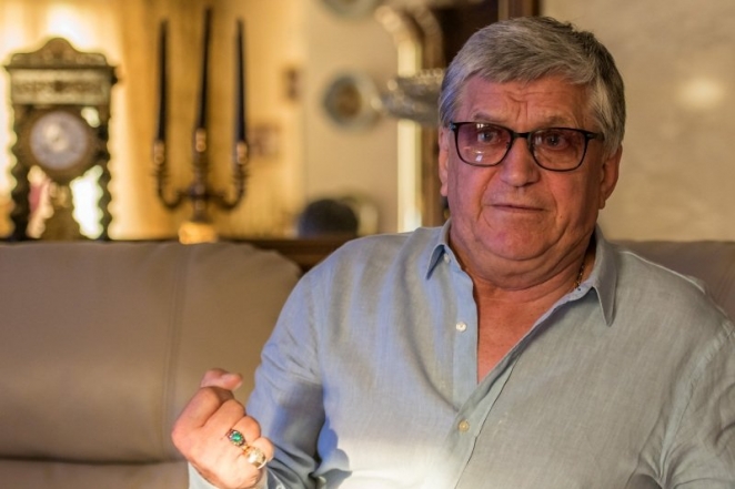 "Стер бы границу с Россией и посадил в центре Лукашенко"