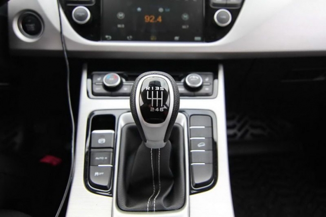 "Говорили, кузов оцинкован". Какой антикоррозийной защитой порадует Geely Atlas