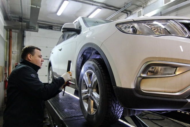 "Говорили, кузов оцинкован". Какой антикоррозийной защитой порадует Geely Atlas