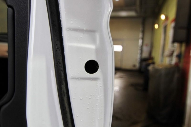 "Говорили, кузов оцинкован". Какой антикоррозийной защитой порадует Geely Atlas