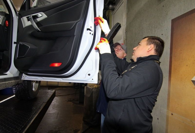 "Говорили, кузов оцинкован". Какой антикоррозийной защитой порадует Geely Atlas