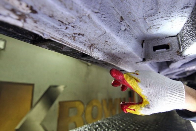 "Говорили, кузов оцинкован". Какой антикоррозийной защитой порадует Geely Atlas