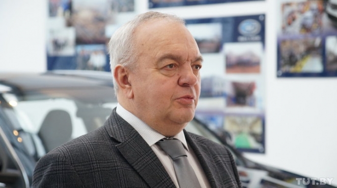 Завод "БЕЛДЖИ" официально представил седан Geely Emgrand 7. Цены — от 23 тысяч рублей