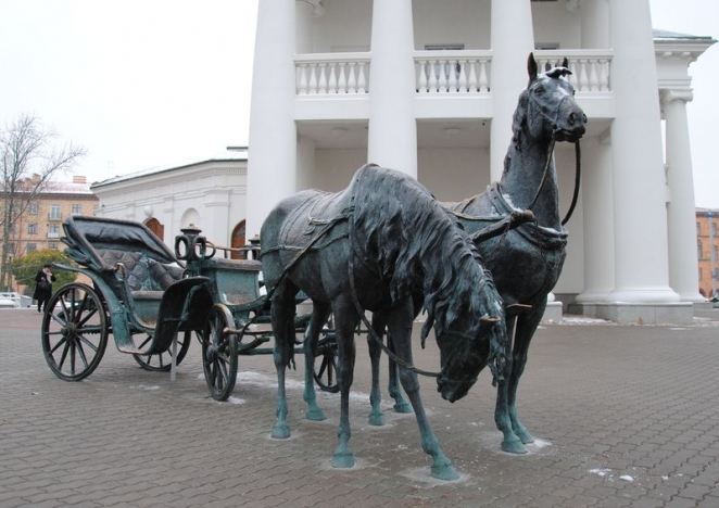 Семь городских скульптур, перед которыми минчанам нужно извиниться