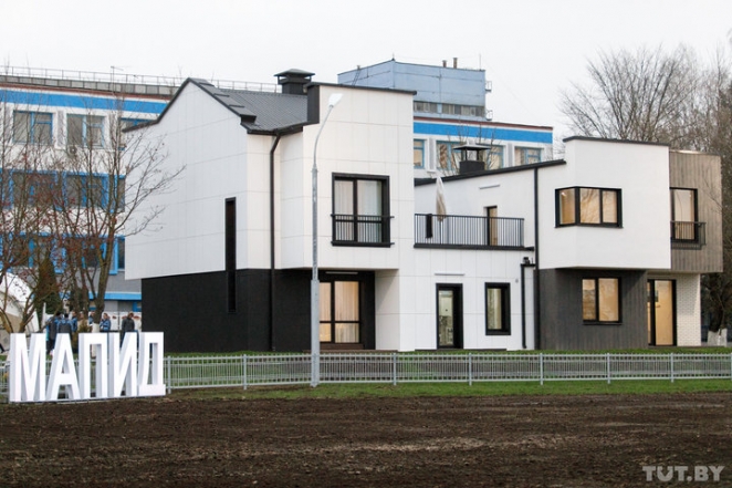 От 350 до 650 долларов за метр: правительству показали коттеджи для индустриального строительства