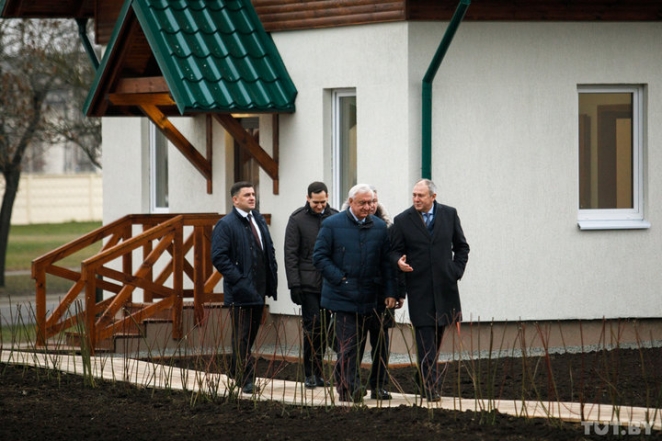 От 350 до 650 долларов за метр: правительству показали коттеджи для индустриального строительства