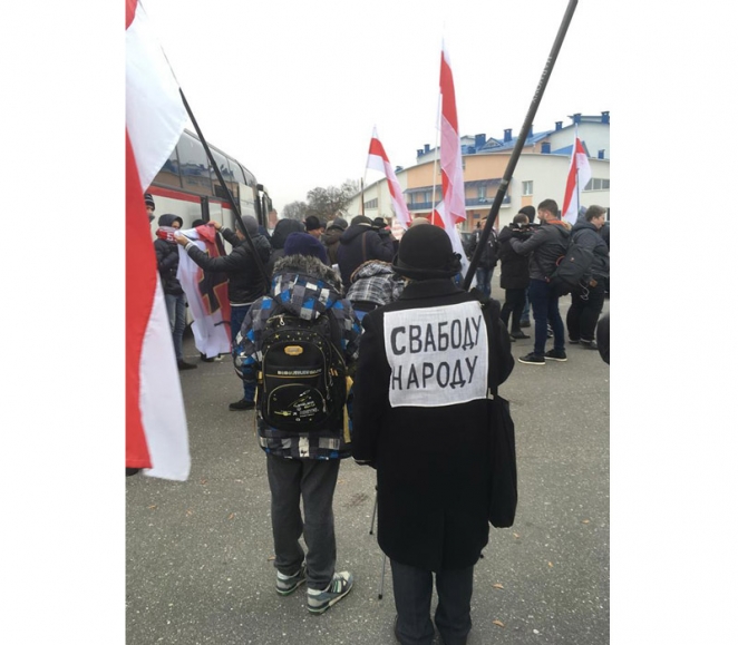 В Слуцке отмечают День Героев. Фоторепортаж