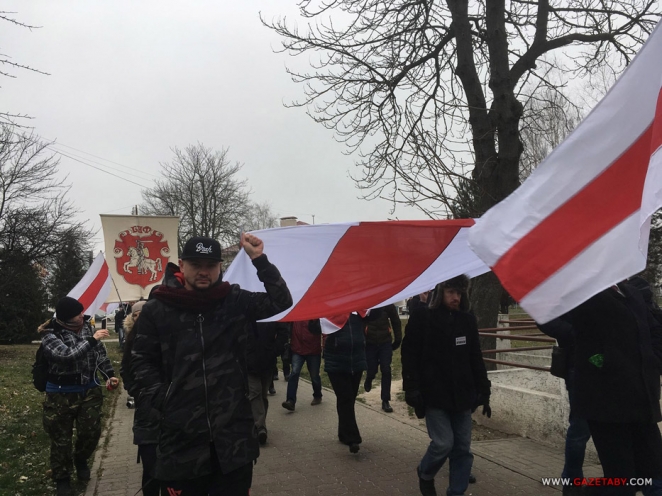 В Слуцке отмечают День Героев. Фоторепортаж