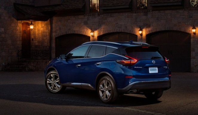 Плановое обновление для Nissan Murano: больше хрома, выше безопасность