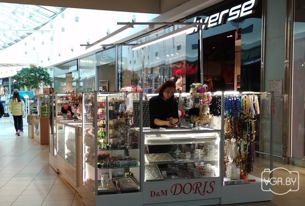 "Деньги тратишь, а они не заканчиваются": чем "закупы" в Польше отличаются от шопинга в Украине