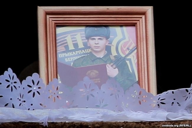 "Никого не слушай, твоего сына повесили" "Никого не слушай, твоего сына повесили"