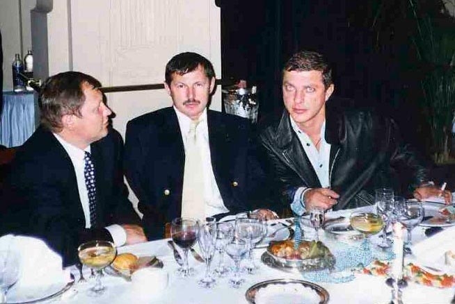 Как ОПГ "Тамбовская" крышевала весь Питер в девяностые Как ОПГ "Тамбовская" крышевала весь Питер в девяностые