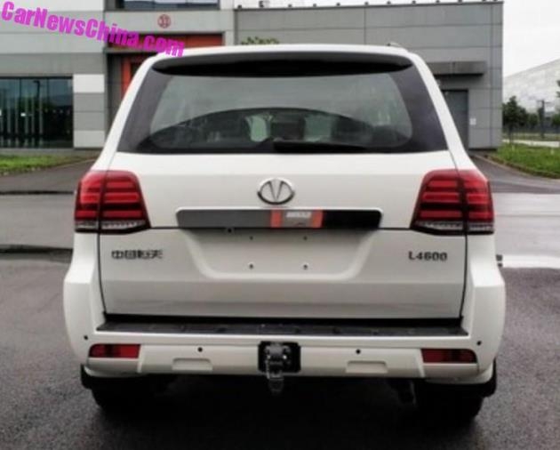 Китайцы шокируют автомобилистов доступным "Крузаком"