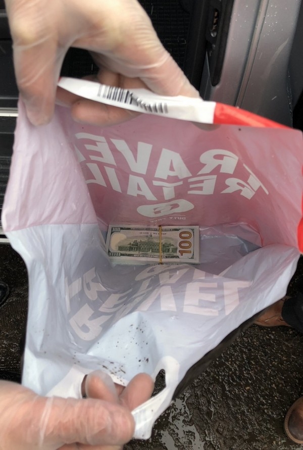 Замгендиректора "Беларуськалия" задержан при получении взятки в $10 тысяч