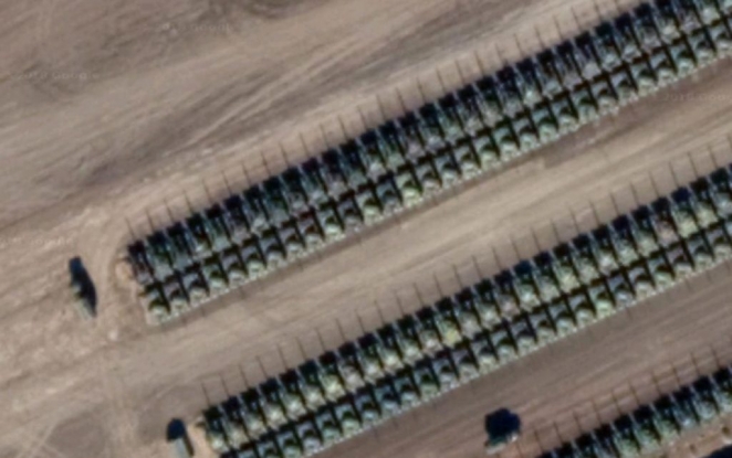 "Танковая орда" на границе России с Украиной попала на спутниковые снимки