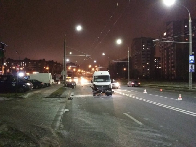 В Минске BMW не пропустил маршрутку: пострадали три человека
