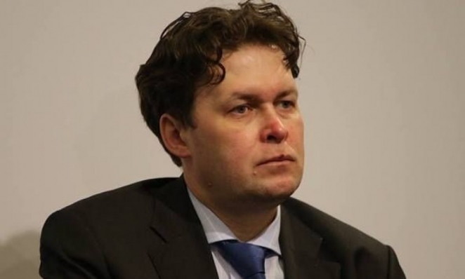 Как Беларуси выстраивать отношения с конфликтующими соседями?