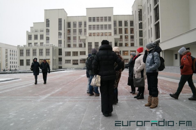 ‘Mothers 328’ picket House of Representatives