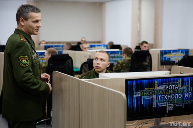 В Беларуси появилась первая ИТ-рота. При наборе был конкурс