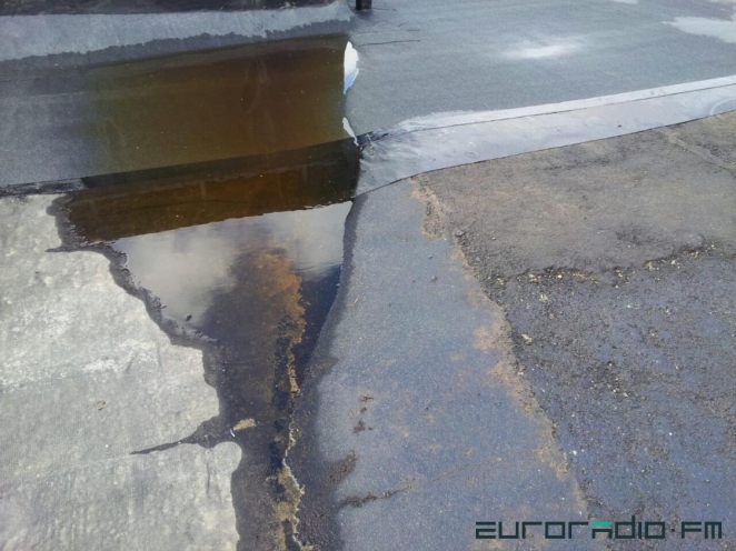 "По полу гуляет ветер": после капремонта панелька пошла трещинами