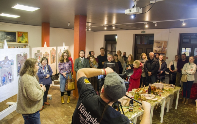 Нечего притворяться человеком, когда ты - свинья