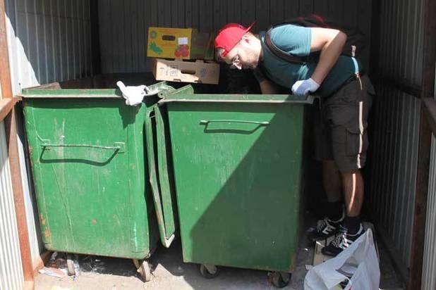 В Москве появилась карта помоек, из которых можно поесть В Москве появилась карта помоек, из которых можно поесть