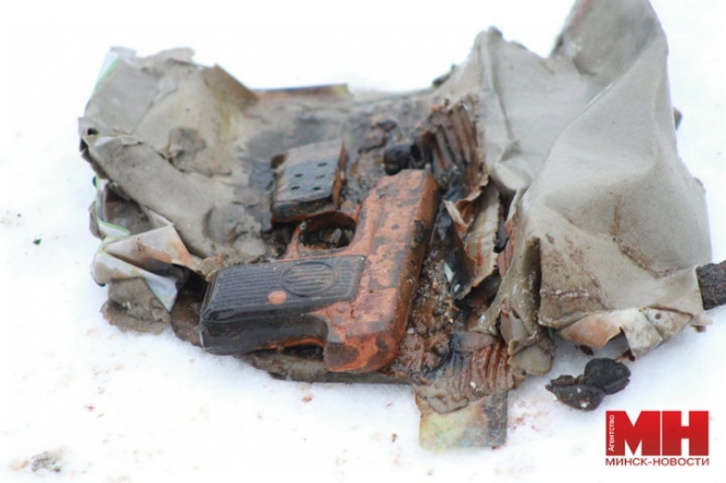 На дне Комсомольского озера дайвер-любитель нашел пистолет 